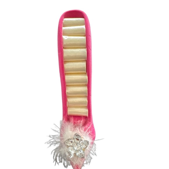 NEW
Jewelry Storage Rack, Dress Shoe Model Jewelry Holder.  Holds 11 rin…
0142 - Picture 3 of 3